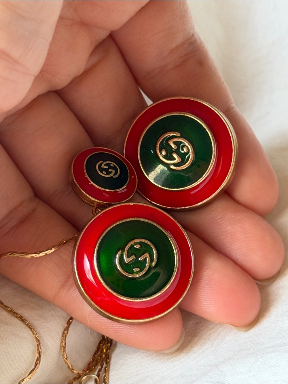 GUCCI Gold-Tone Red & Green Round Pendant Necklace and Earrings Set